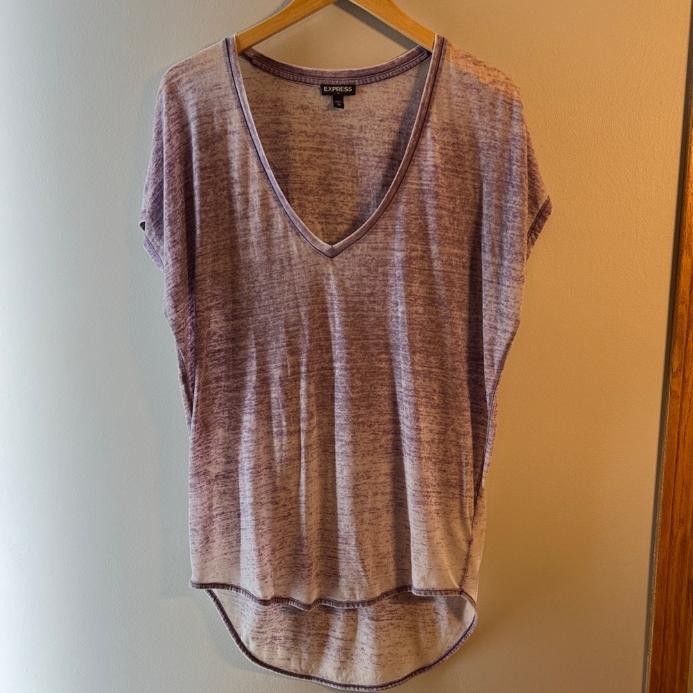 Express Heathered Purple V-Neck Tshirt